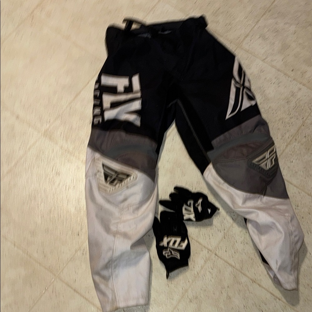 Fox Black and Gray Men riding Pants with small gloves